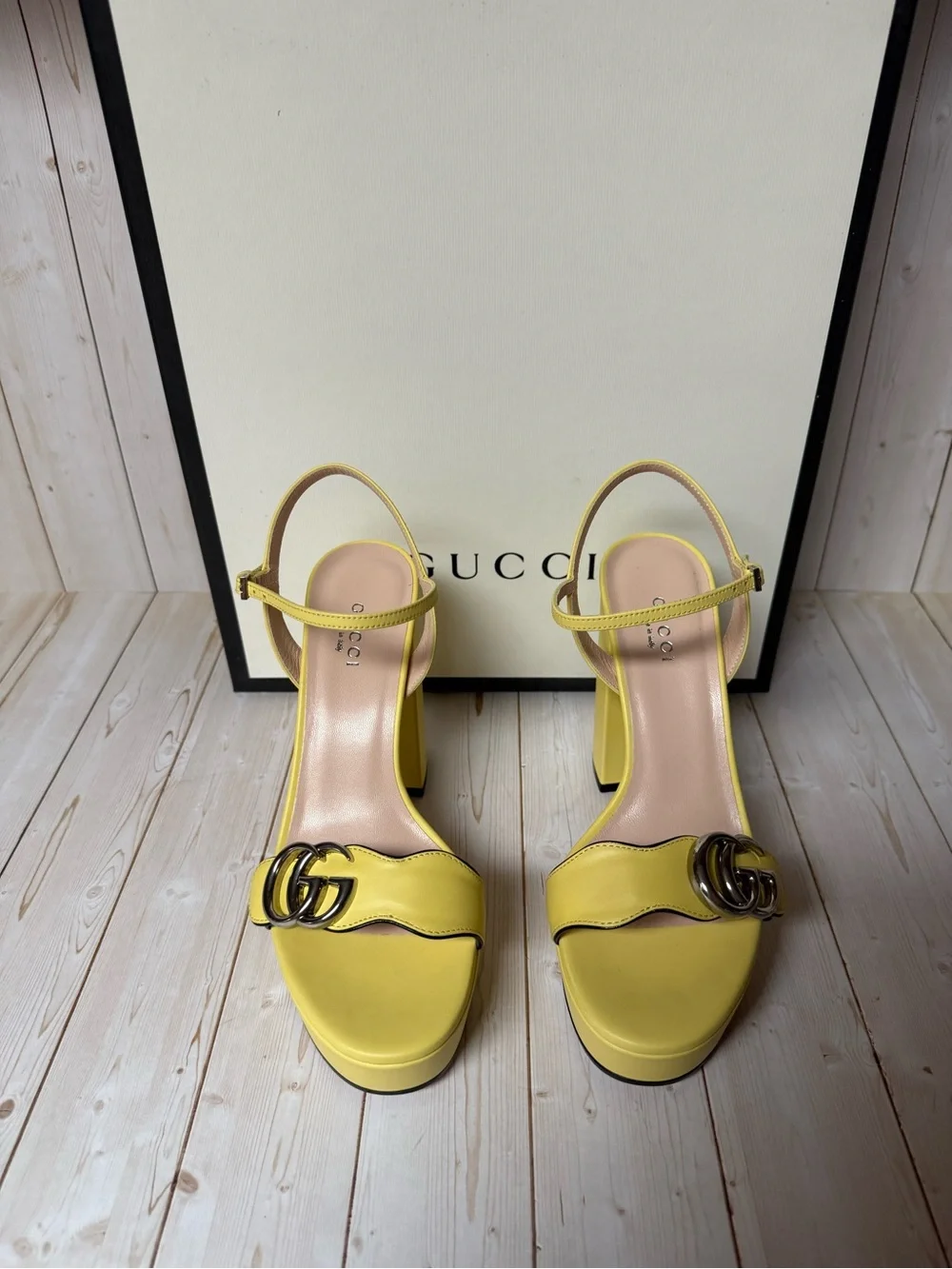 Gucci GG Marmont Leather Platform Sandal Banana Yellow Sz 36.5 / 6.5